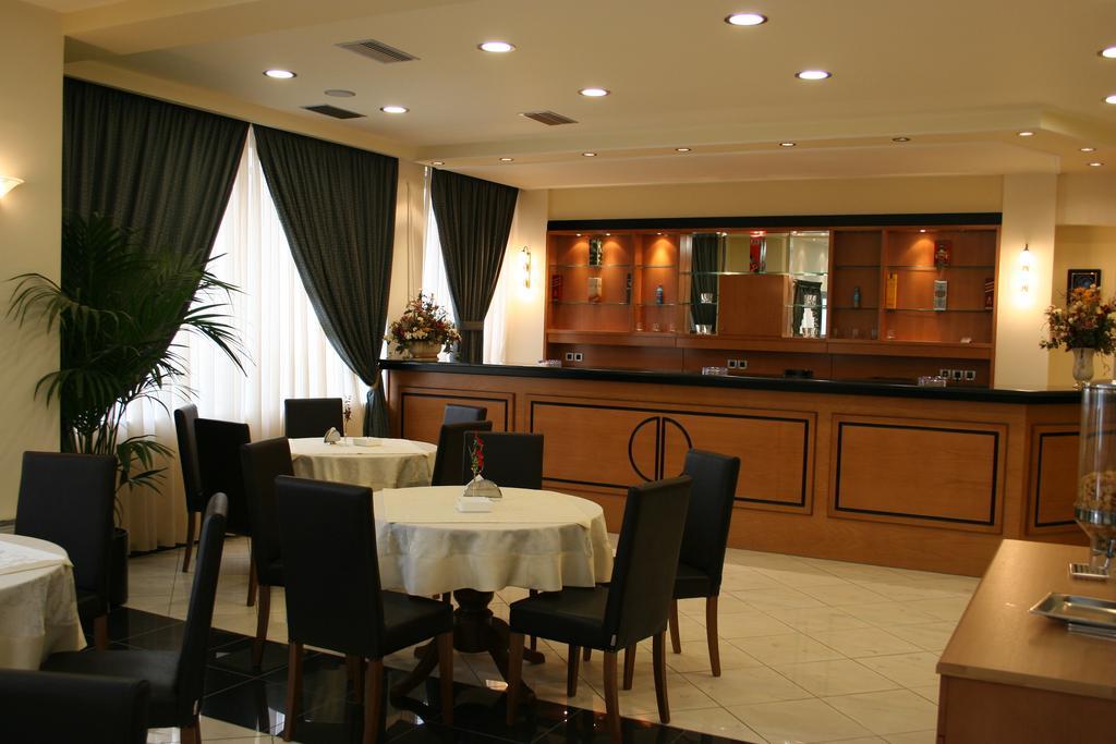 Hotel Platon Athene Buitenkant foto